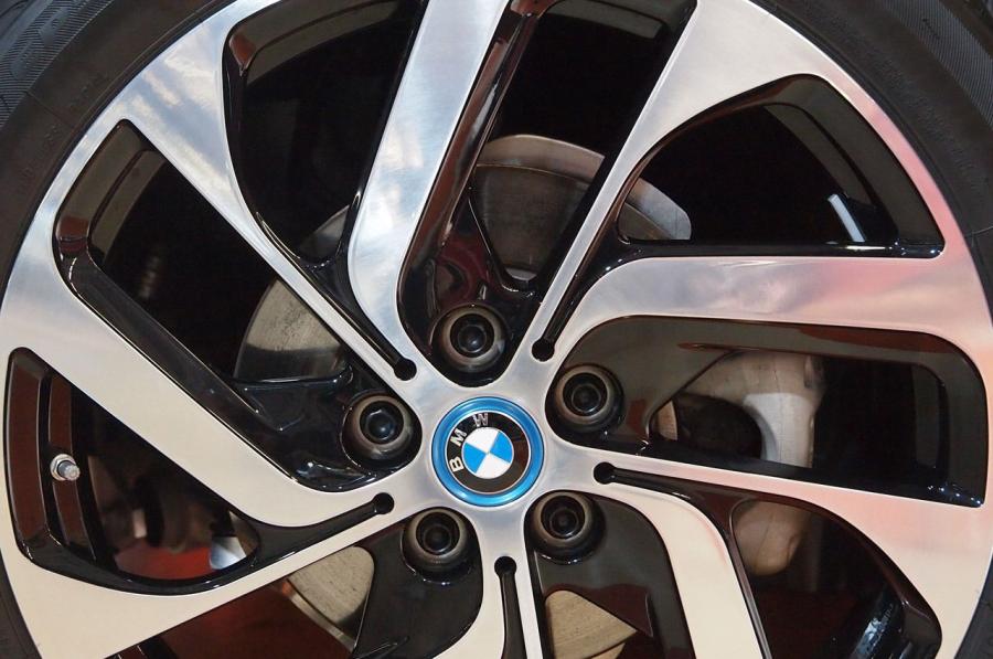 BMW i3 2014 года  (фото 37 из 240)